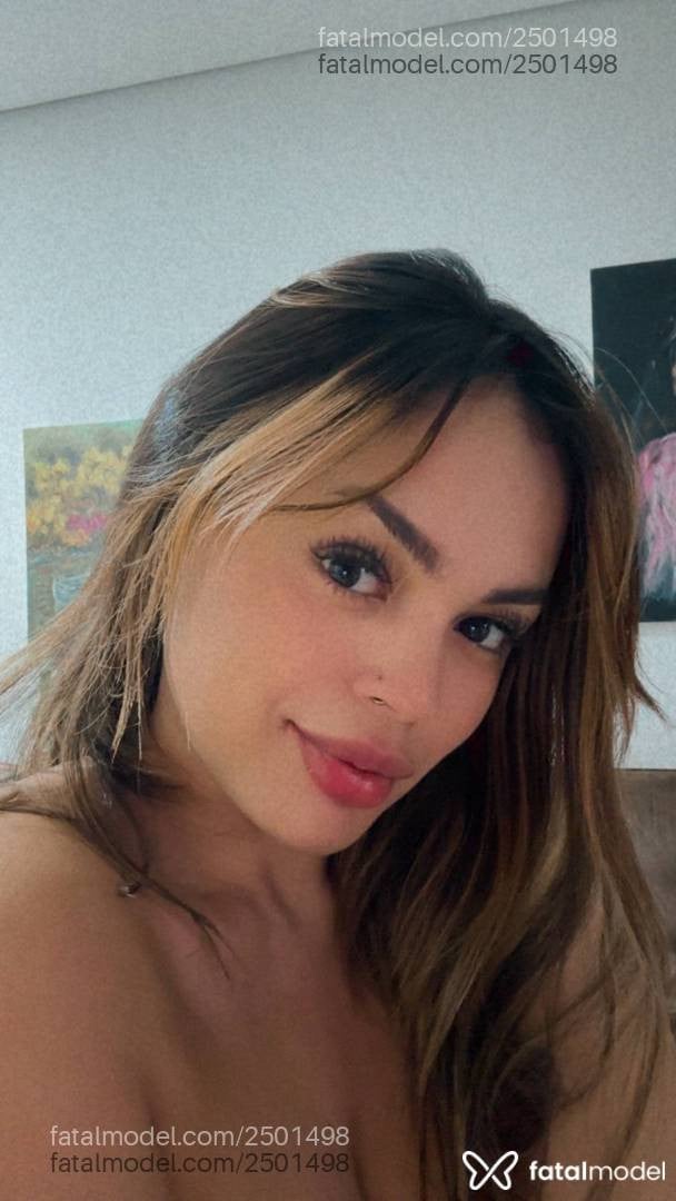 Acompanhante mulher morena (o) de olhos castanhos - Ayla
