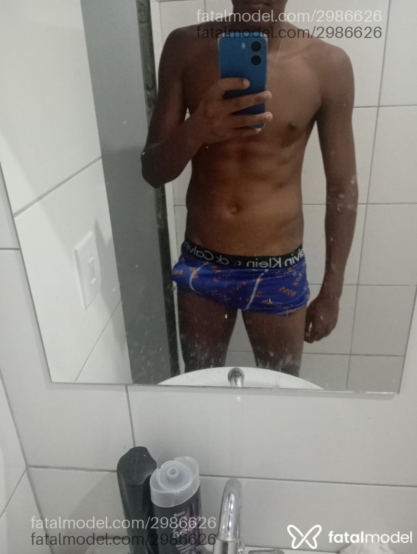 Acompanhante homem morena (o) de olhos castanhos em Barreiras Acompanhante homem morena (o) de olhos castanhos em Barreiras - Roxão
