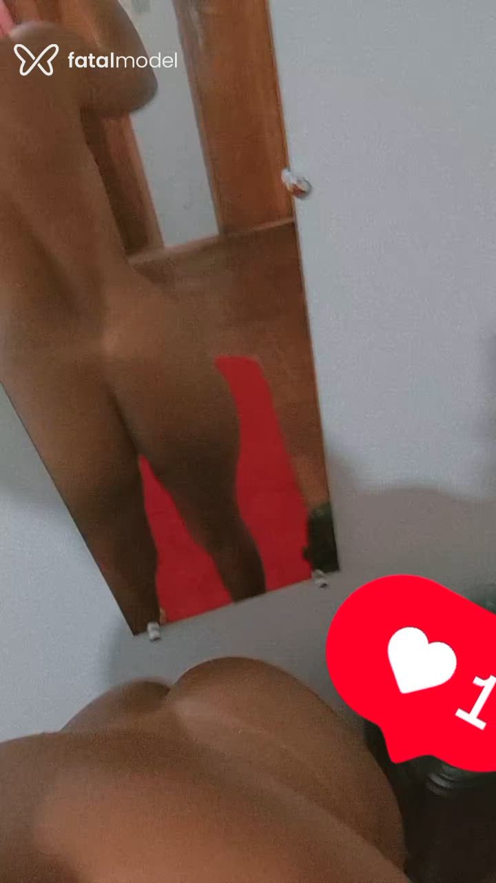 Acompanhante mulher com cabelo castanho de olhos castanhos em Varginha Acompanhante mulher com cabelo castanho de olhos castanhos em Varginha - Alana Barcelos