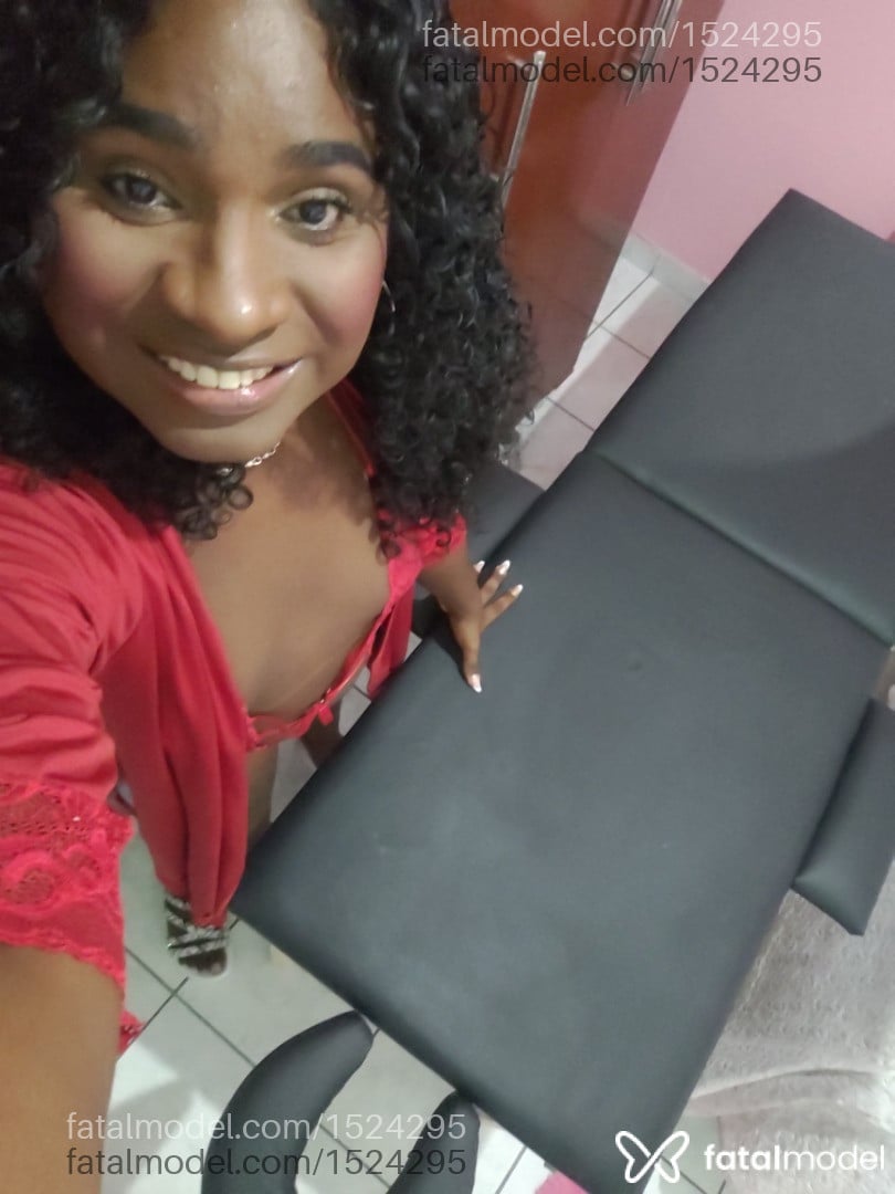 Acompanhante travesti morena (o) de olhos castanhos em Serra Acompanhante travesti morena (o) de olhos castanhos em Serra - Travesti Anaconda