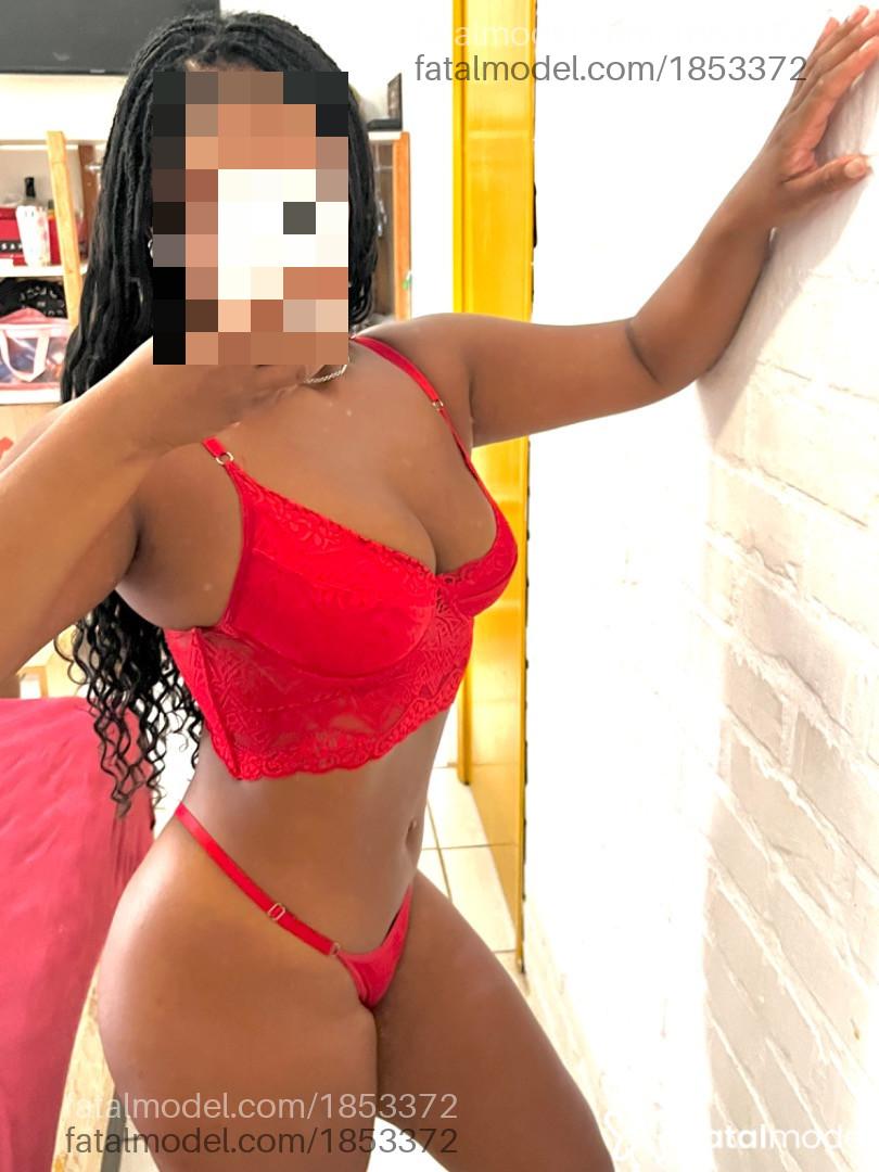 Acompanhante mulher morena (o) de olhos pretos em Balneário Piçarras - Jheny Bonfim