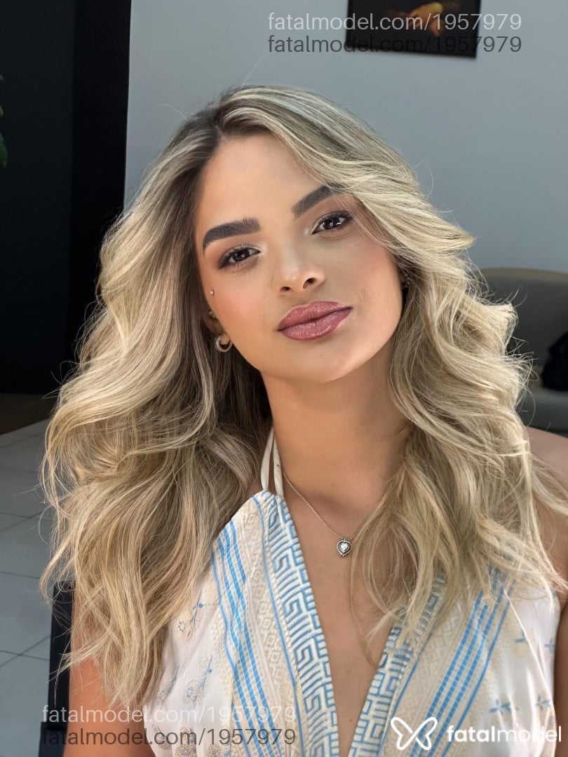 Acompanhante mulher loira (o) de olhos castanhos em Grajaú Acompanhante mulher loira (o) de olhos castanhos em Grajaú - Eduarda