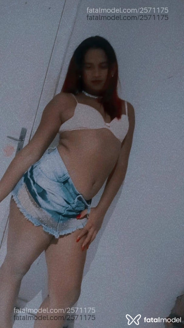 Acompanhante mulher trans ruiva (o) de olhos pretos - Kathy Acompanhante mulher trans ruiva (o) de olhos pretos - Kathy
