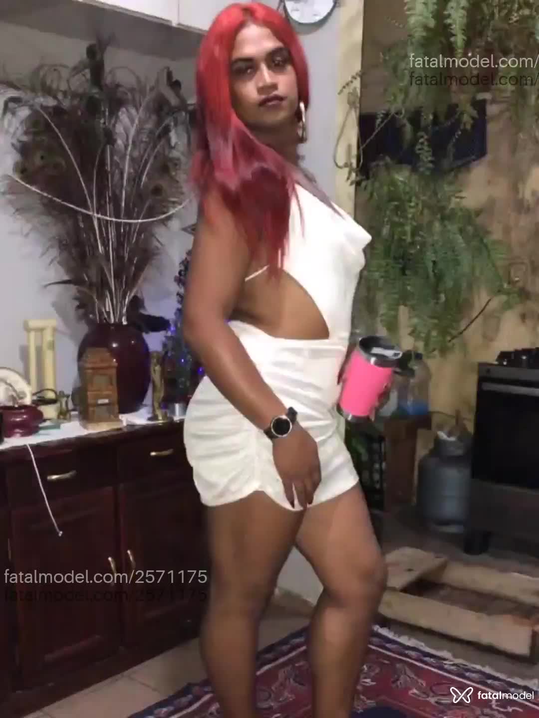 Acompanhante mulher trans ruiva (o) de olhos pretos - Kathy Acompanhante mulher trans ruiva (o) de olhos pretos - Kathy
