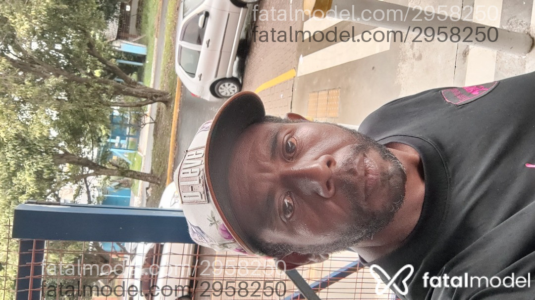 Acompanhante homem morena (o) de olhos castanhos em Bento Gonçalves Acompanhante homem morena (o) de olhos castanhos em Bento Gonçalves - Choquito