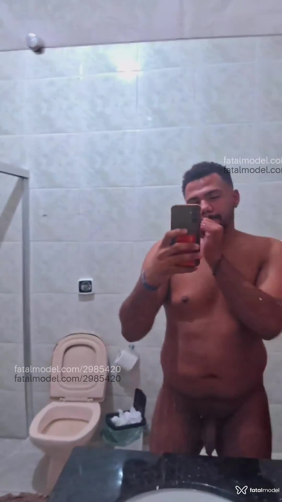 Acompanhante homem com cabelo castanho de olhos castanhos em Taubaté - Casalgp