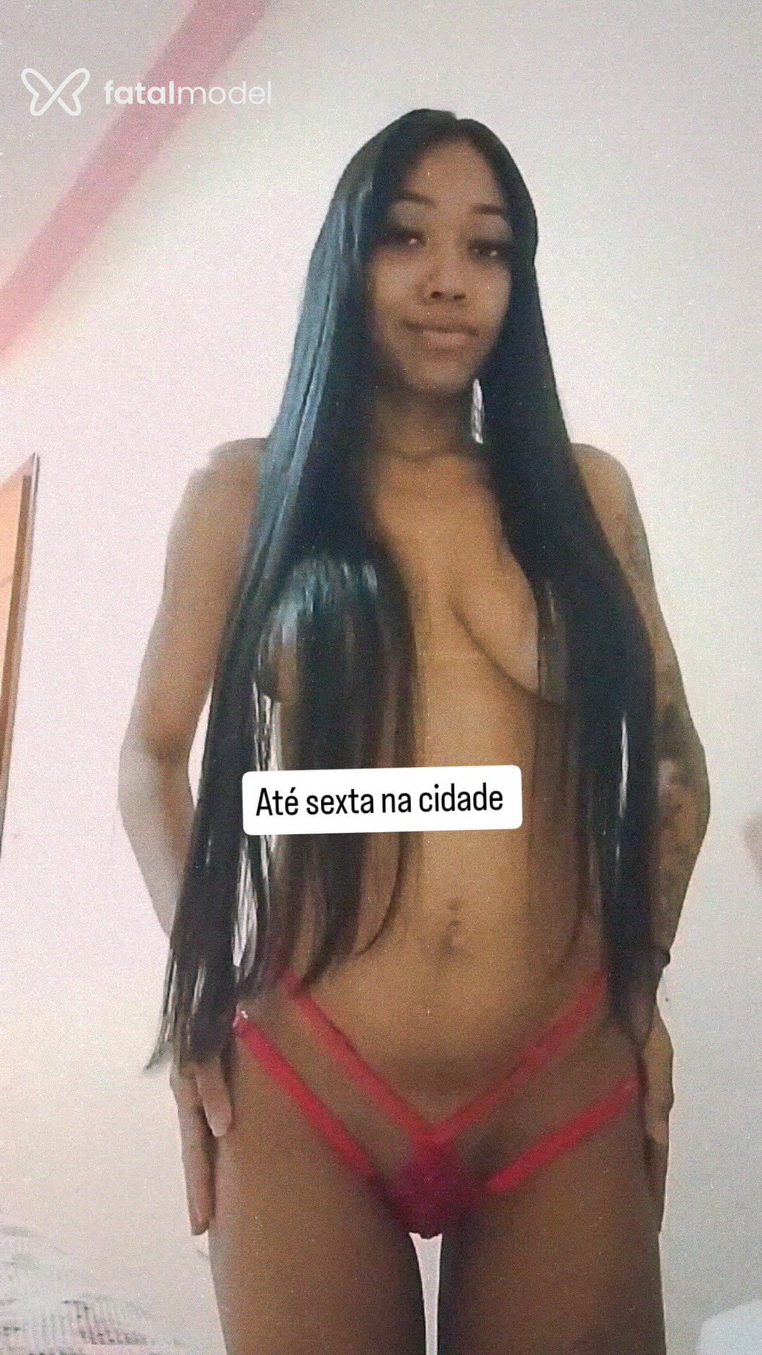 Acompanhante mulher morena (o) de olhos pretos - Alessandra