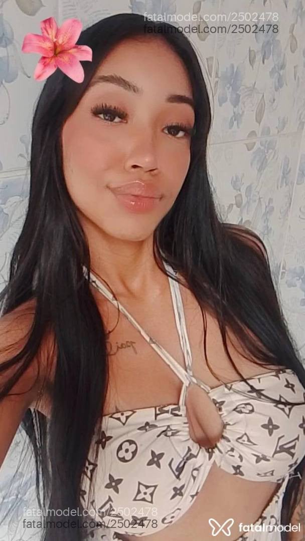 Acompanhante mulher morena (o) de olhos pretos - Alessandra