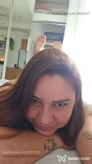 Acompanhante mulher com cabelo castanho de olhos castanhos em Brasília - Liz Oliver