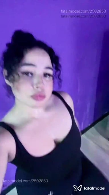 Acompanhante mulher morena (o) de olhos mel em Uberlândia - Aurora