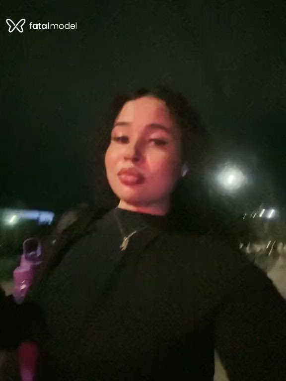 Acompanhante mulher morena (o) de olhos mel - Aurora