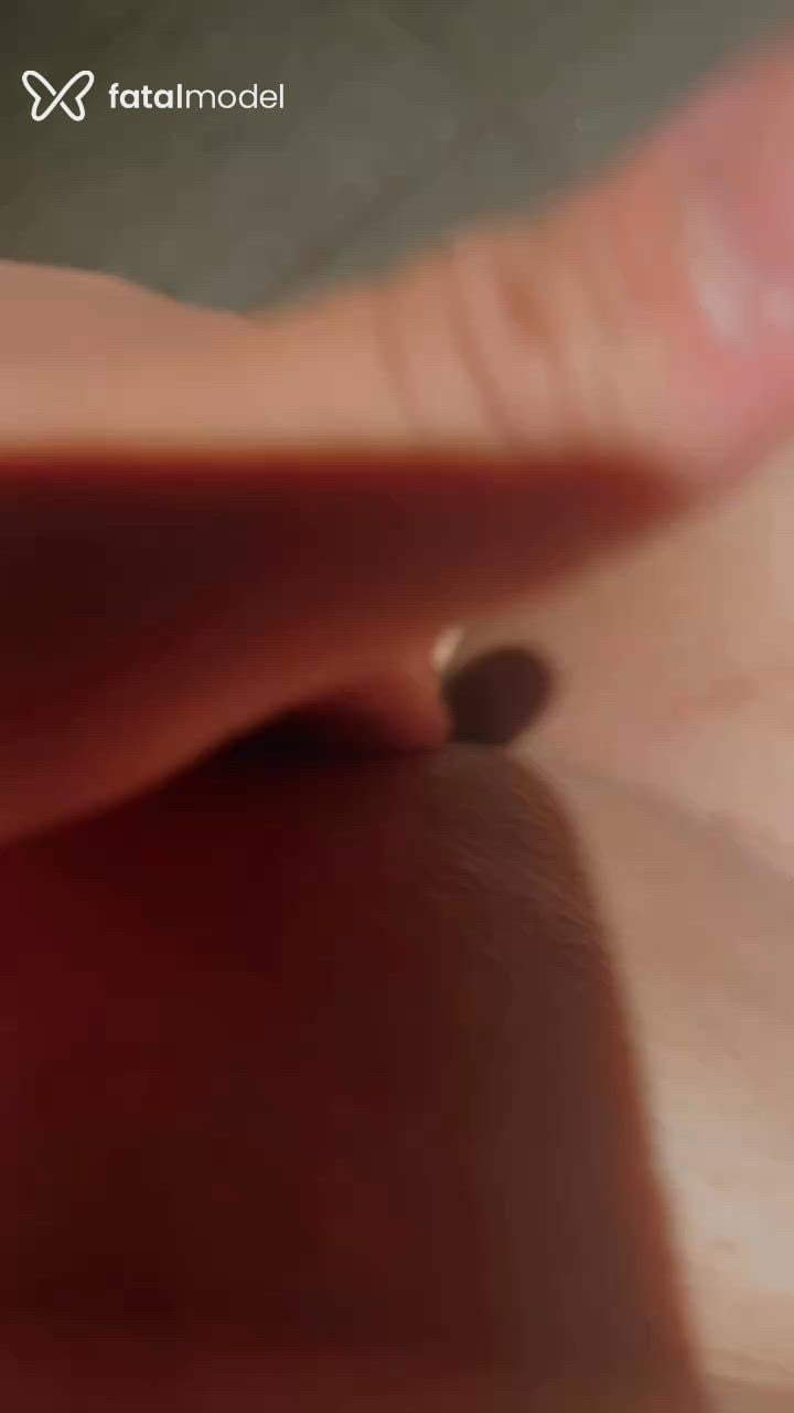 Acompanhante mulher morena (o) de olhos mel - Aurora
