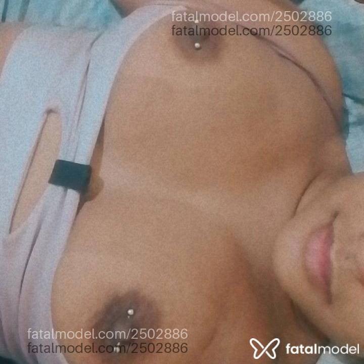 Acompanhante mulher morena (o) de olhos pretos - Babiii
