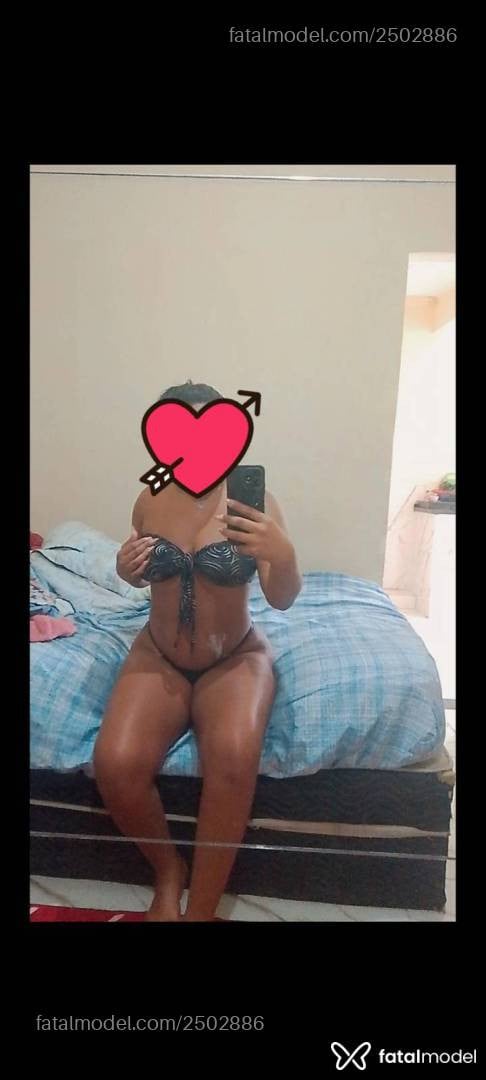Acompanhante mulher morena (o) de olhos pretos - Babiii