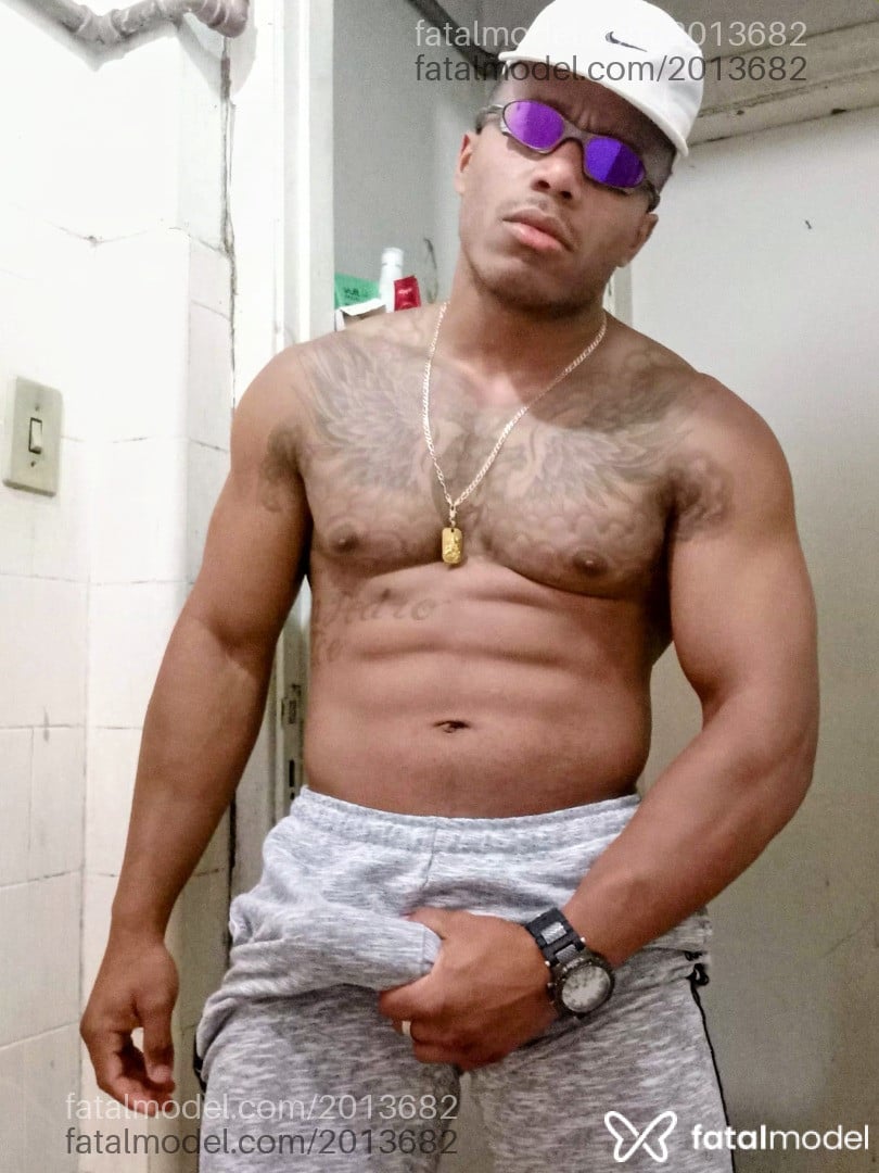 Acompanhante homem morena (o) de olhos castanhos em São Paulo Acompanhante homem morena (o) de olhos castanhos em São Paulo - David