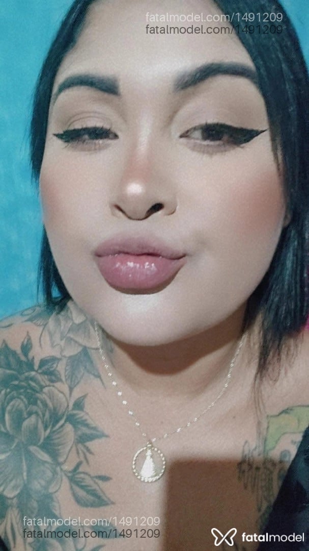 Acompanhante mulher morena (o) de olhos castanhos - Camila dias Acompanhante mulher morena (o) de olhos castanhos - Camila dias