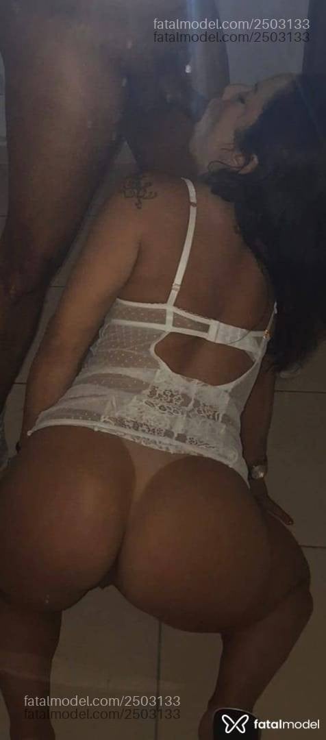 Acompanhante mulher com cabelo castanho de olhos castanhos - Rafaela