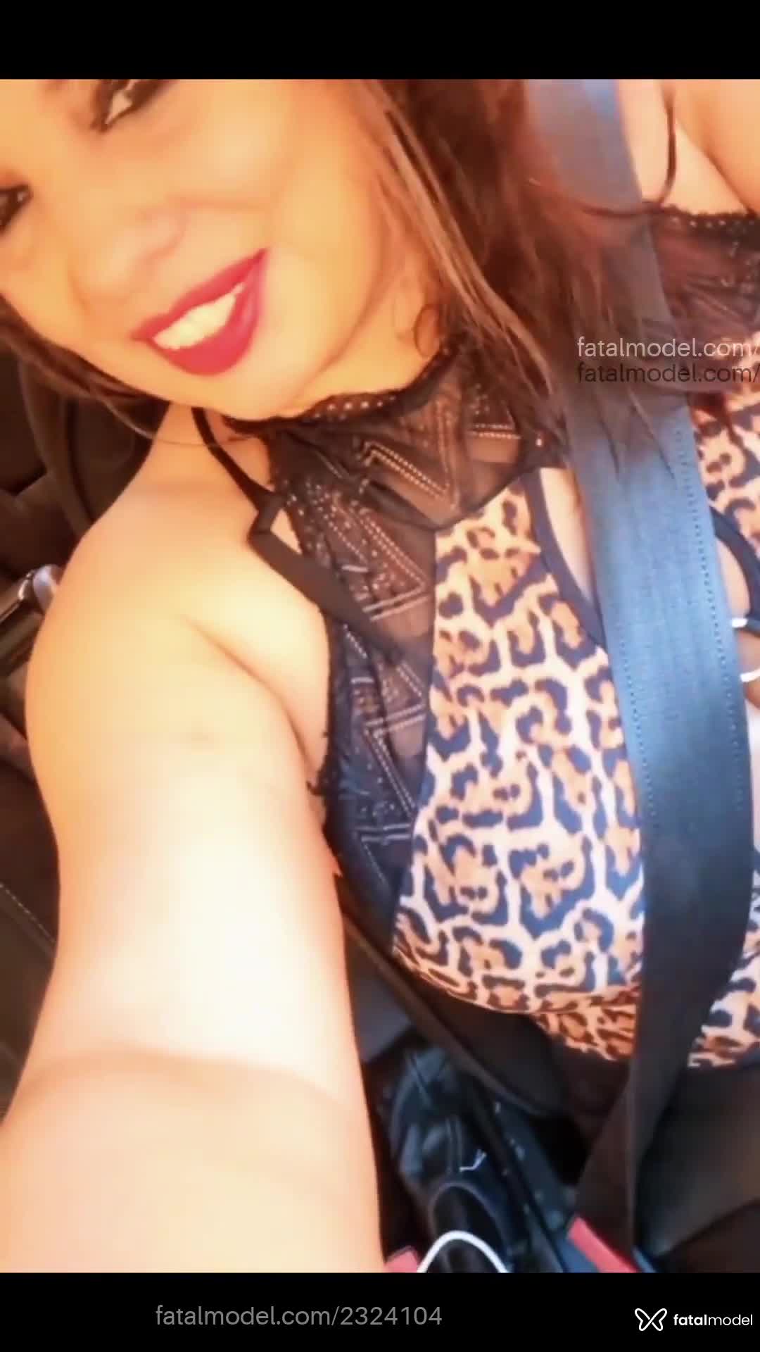 Acompanhante mulher com cabelo castanho de olhos castanhos em Porto Alegre Acompanhante mulher com cabelo castanho de olhos castanhos em Porto Alegre - Monique Prada