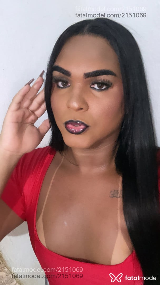 Acompanhante mulher trans morena (o) de olhos castanhos em Salvador - Melzinhaa