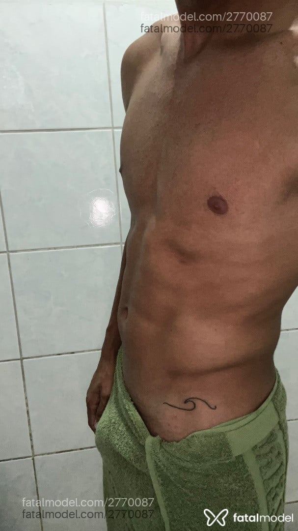 Acompanhante homem morena (o) de olhos pretos - Wg Costa Acompanhante homem morena (o) de olhos pretos - Wg Costa