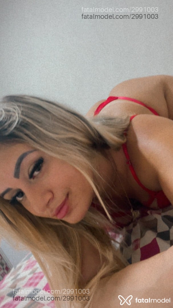Acompanhante mulher loira (o) de olhos castanhos em Fortaleza - Larissa