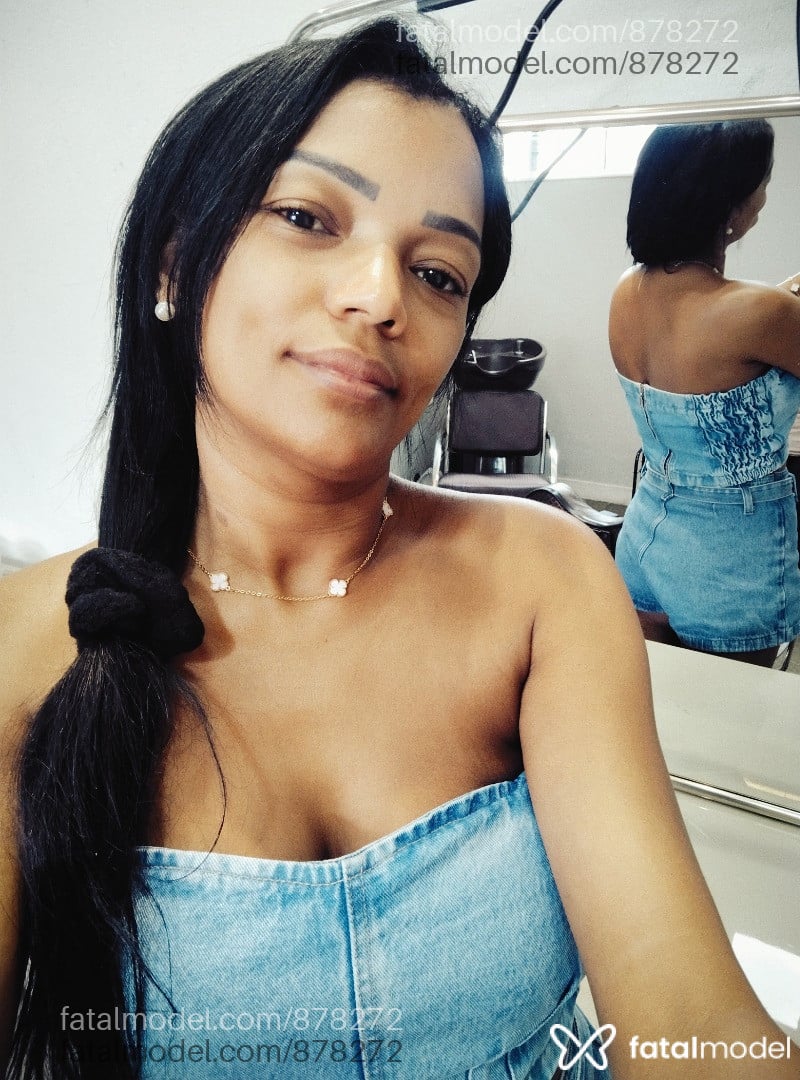 Acompanhante mulher morena (o) de olhos pretos - Monica oliveira Acompanhante mulher morena (o) de olhos pretos - Monica oliveira