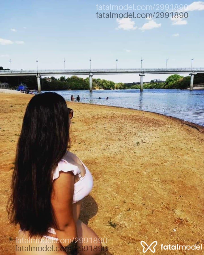 Acompanhante mulher morena (o) de olhos castanhos em Querência - érika