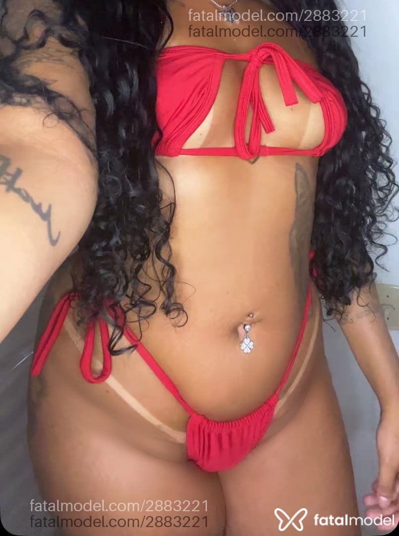 Acompanhante mulher morena (o) de olhos pretos - Maluzinha Acompanhante mulher morena (o) de olhos pretos - Maluzinha