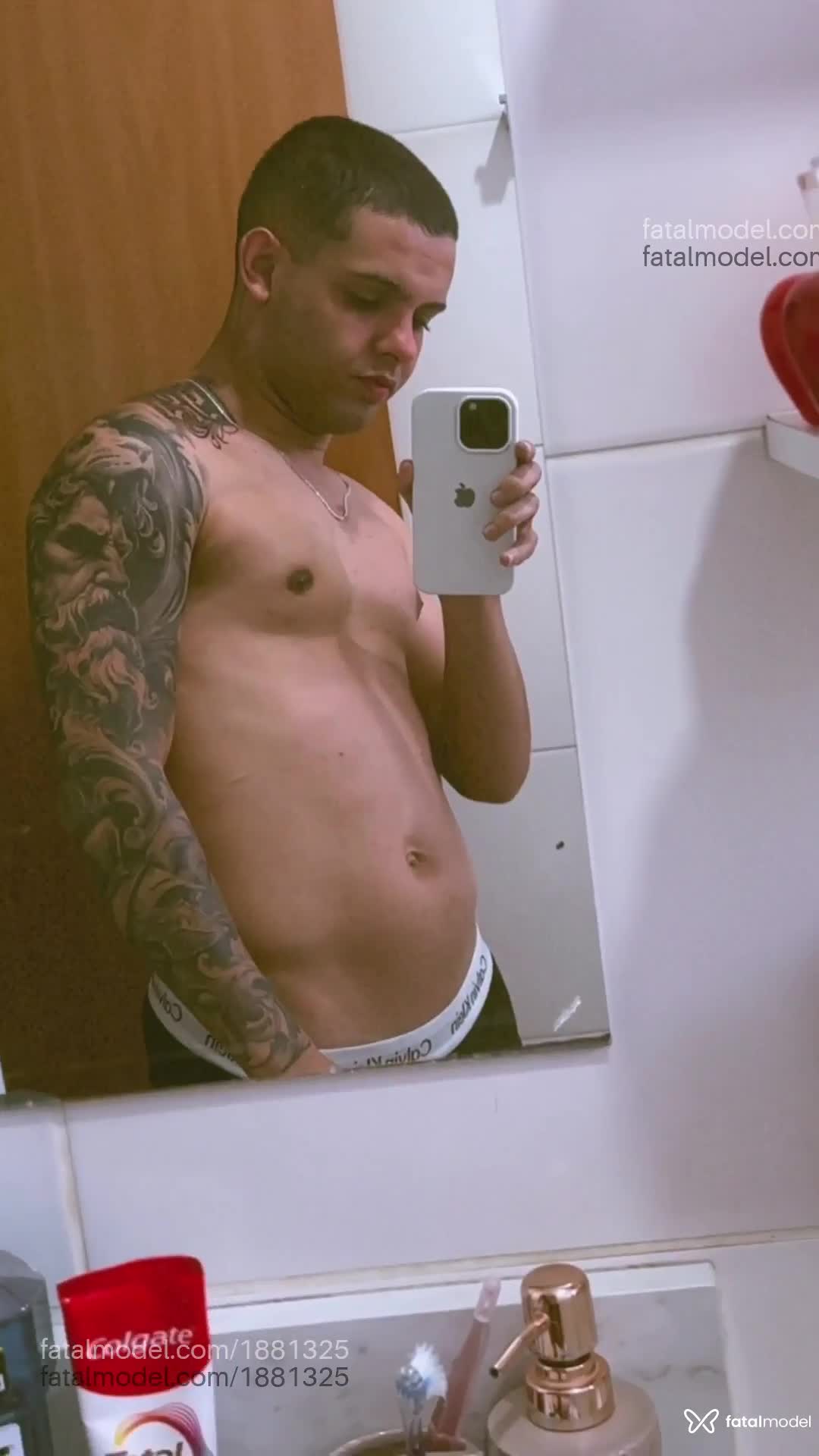 Acompanhante homem morena (o) de olhos pretos em Belo Horizonte Acompanhante homem morena (o) de olhos pretos em Belo Horizonte - Harry Aguiar