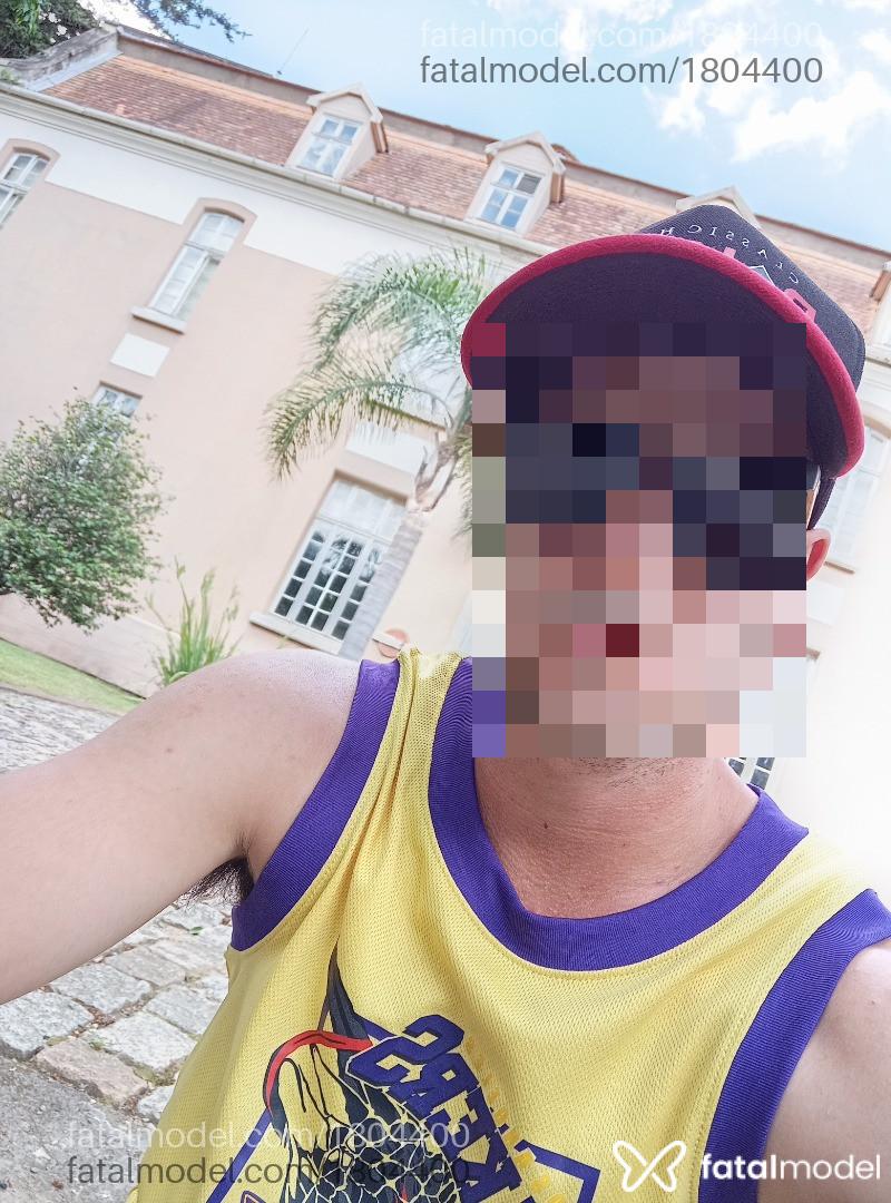 Acompanhante homem com cabelo castanho de olhos castanhos em Rio Negro Acompanhante homem com cabelo castanho de olhos castanhos em Rio Negro - Lucas