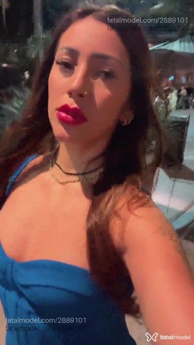 Acompanhante mulher com cabelo castanho de olhos castanhos em São Paulo Acompanhante mulher com cabelo castanho de olhos castanhos em São Paulo - Luna Loretto