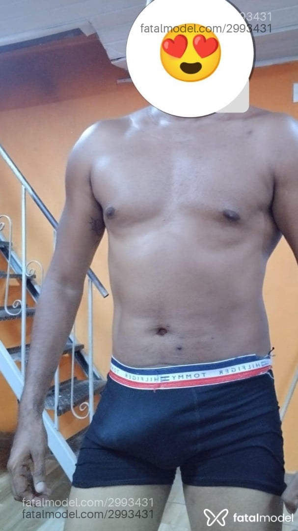 Acompanhante homem morena (o) de olhos mel em Rio de Janeiro - Costa