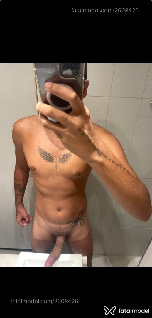 Acompanhante homem com cabelo castanho de olhos castanhos em Piranhas - Elivelton Silva