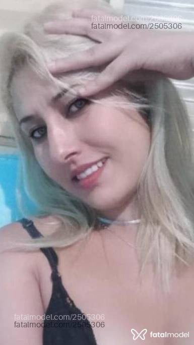 Acompanhante mulher loira (o) de olhos mel - Mary