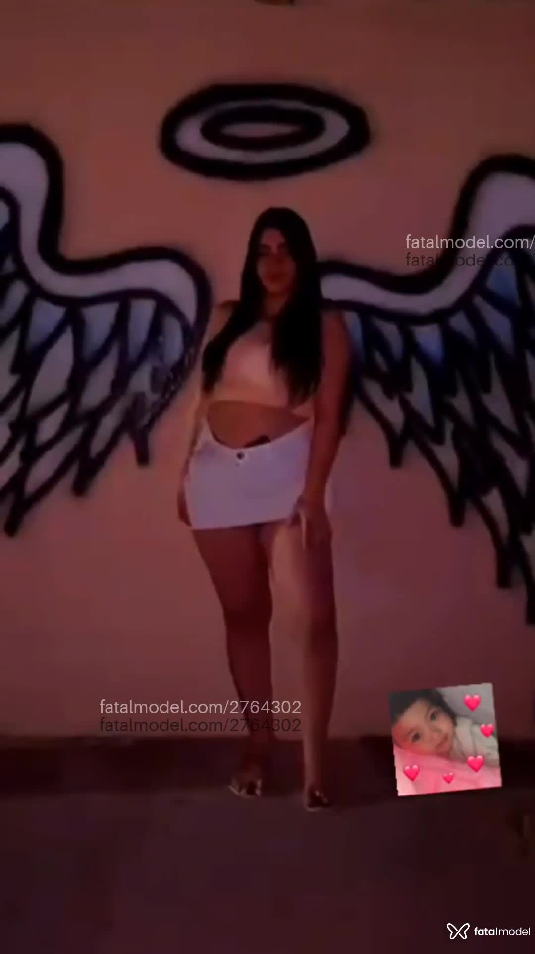 Acompanhante mulher com cabelo castanho de olhos mel - Luna Angel