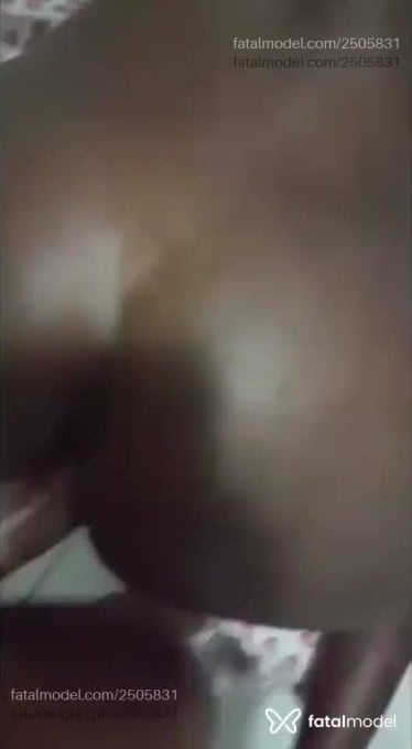 Acompanhante homem morena (o) de olhos pretos - Negryn Acompanhante homem morena (o) de olhos pretos - Negryn