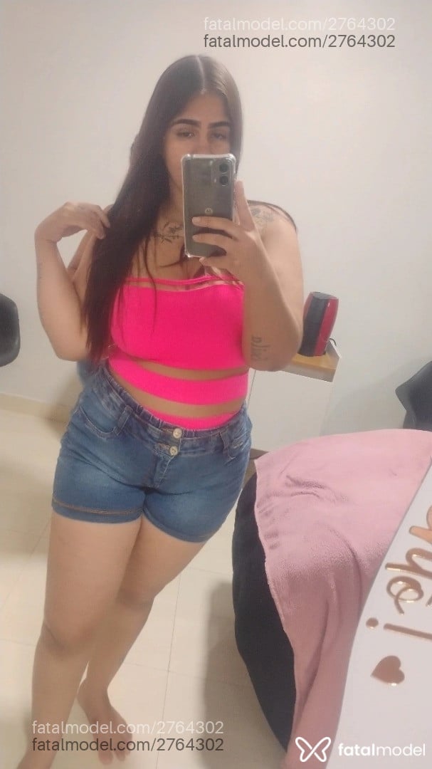 Acompanhante mulher com cabelo castanho de olhos mel - Luna Angel