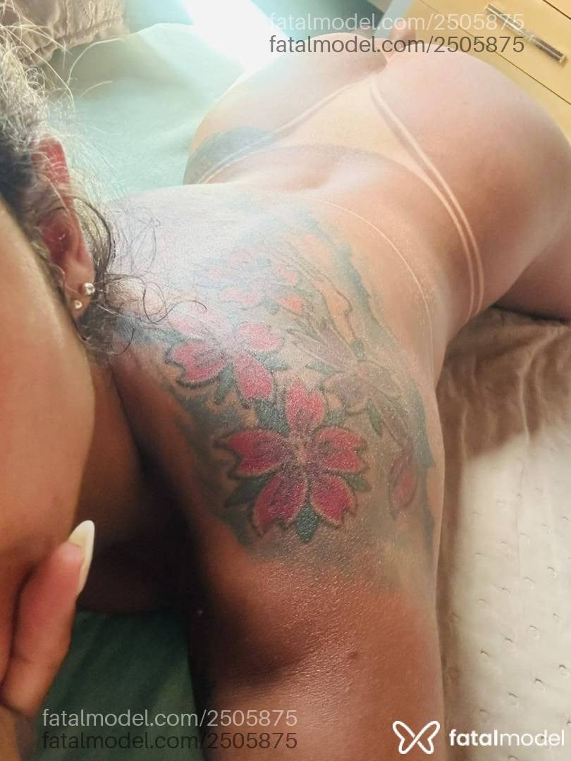 Acompanhante mulher com cabelo castanho de olhos castanhos - Isabela Sampaio
