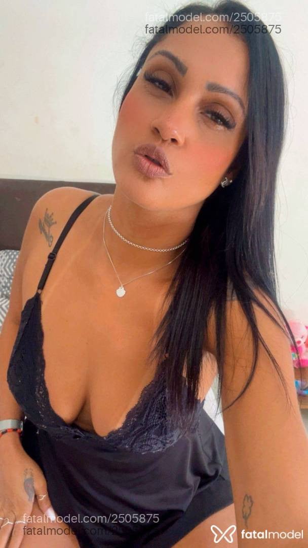 Acompanhante mulher com cabelo castanho de olhos castanhos - Isabela Sampaio