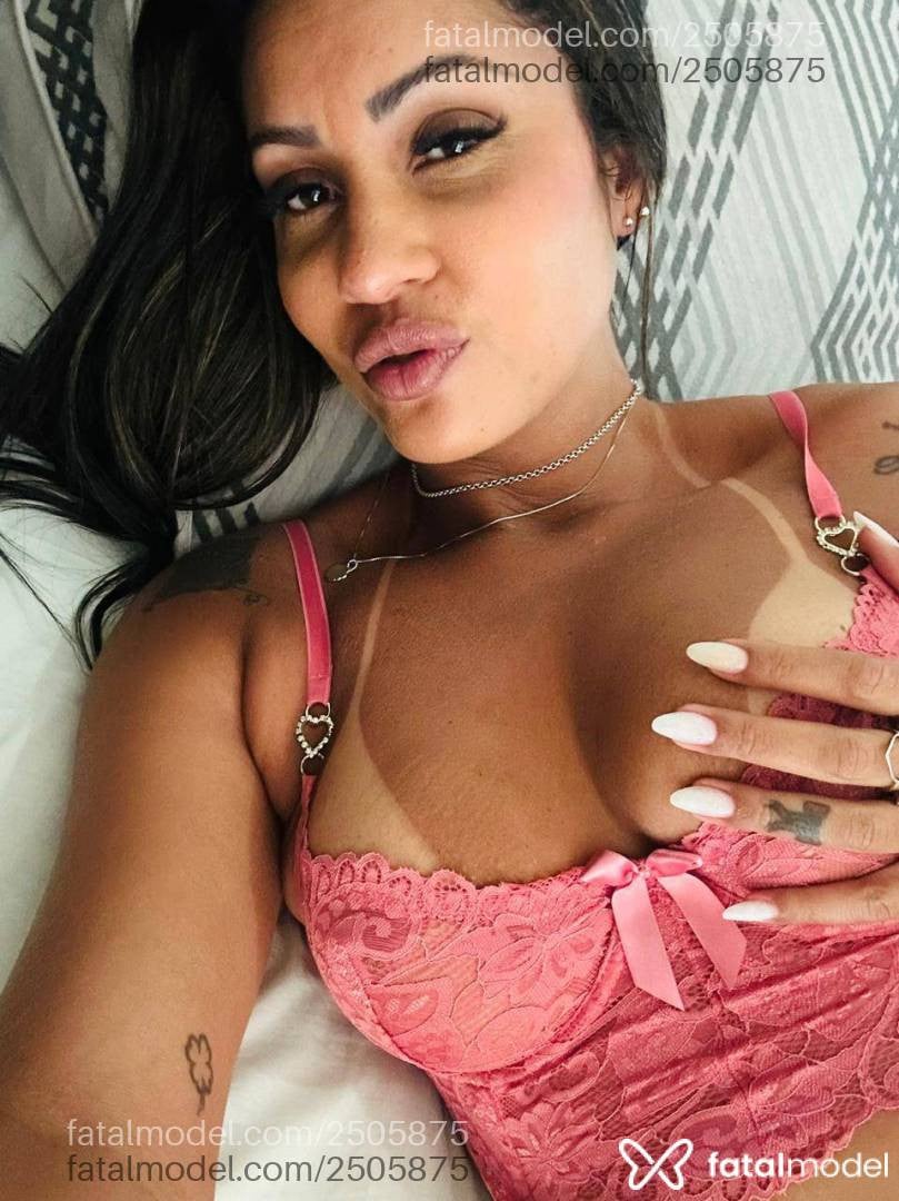 Acompanhante mulher com cabelo castanho de olhos castanhos em Lavras - Isabela Sampaio