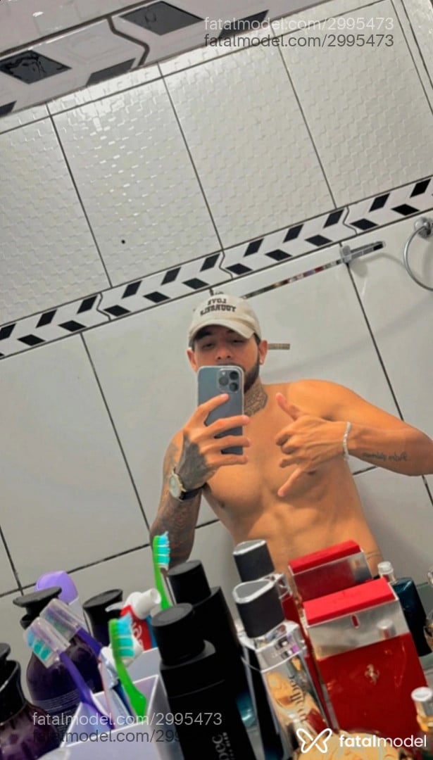Acompanhante mulher trans morena (o) de olhos pretos em Virtual - Brenno Souza