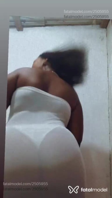 Acompanhante mulher morena (o) de olhos castanhos - Thalita