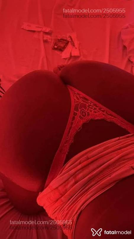 Acompanhante mulher morena (o) de olhos castanhos - Thalita
