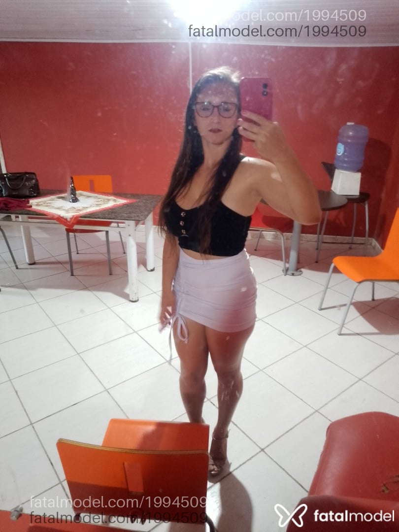 Acompanhante mulher com cabelo castanho de olhos castanhos em São Miguel do Oeste Acompanhante mulher com cabelo castanho de olhos castanhos em São Miguel do Oeste - Aninha