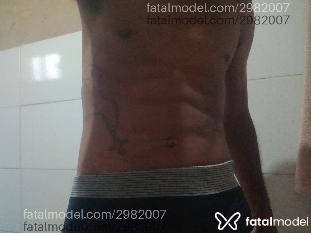 Acompanhante homem morena (o) de olhos pretos em Luís Eduardo Magalhães - Magnata