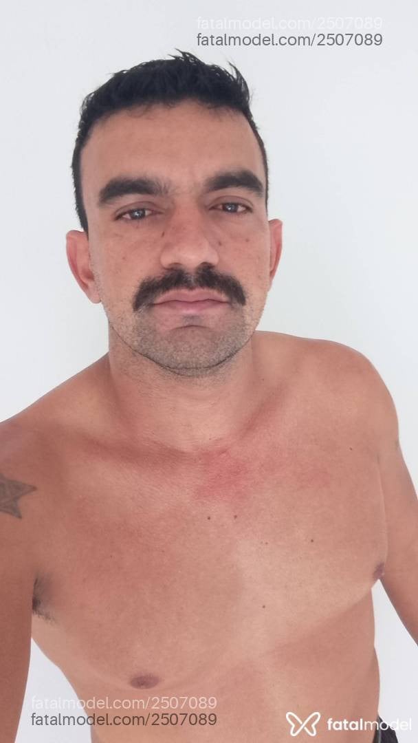 Acompanhante homem morena (o) de olhos castanhos em São Paulo Acompanhante homem morena (o) de olhos castanhos em São Paulo - Jonatas