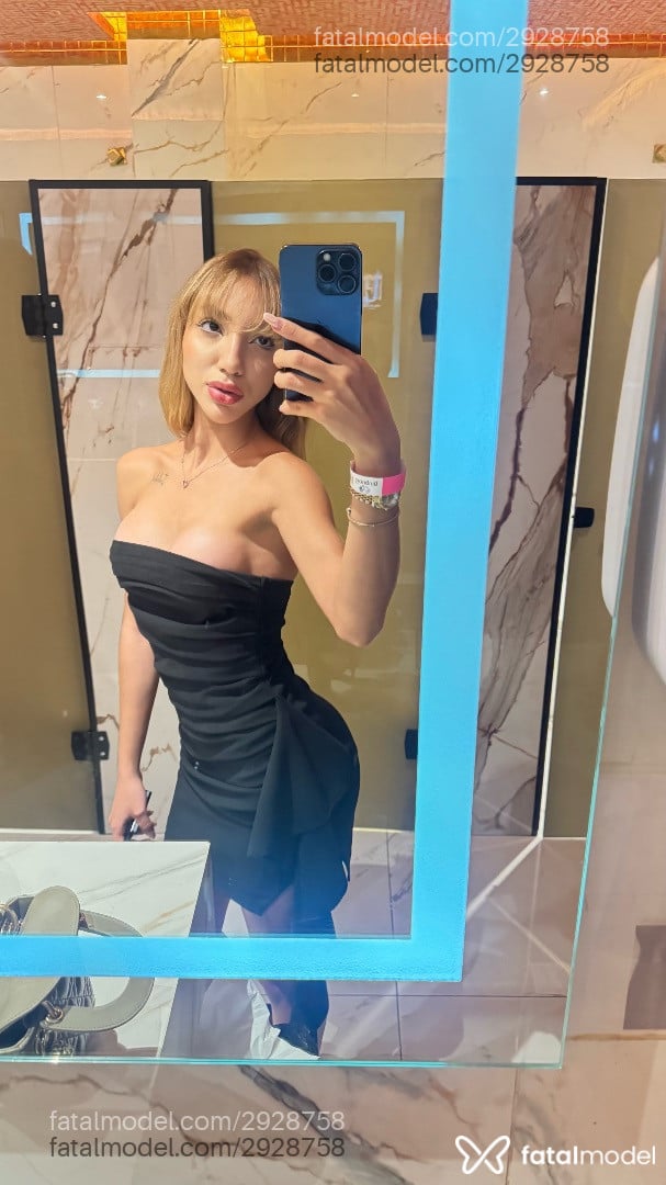 Acompanhante mulher loira (o) de olhos castanhos em São Paulo - Valentina Scarlet