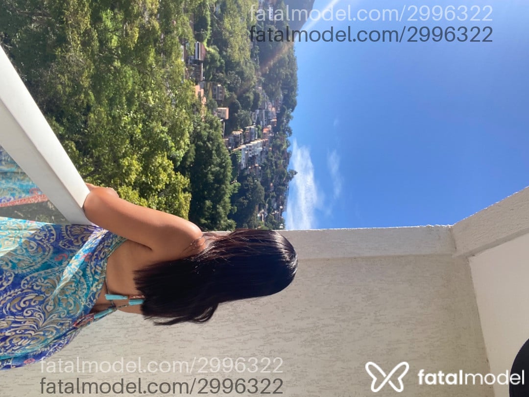 Acompanhante mulher morena (o) de olhos mel - Eloísa