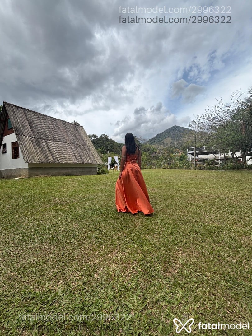 Acompanhante mulher morena (o) de olhos mel - Eloísa