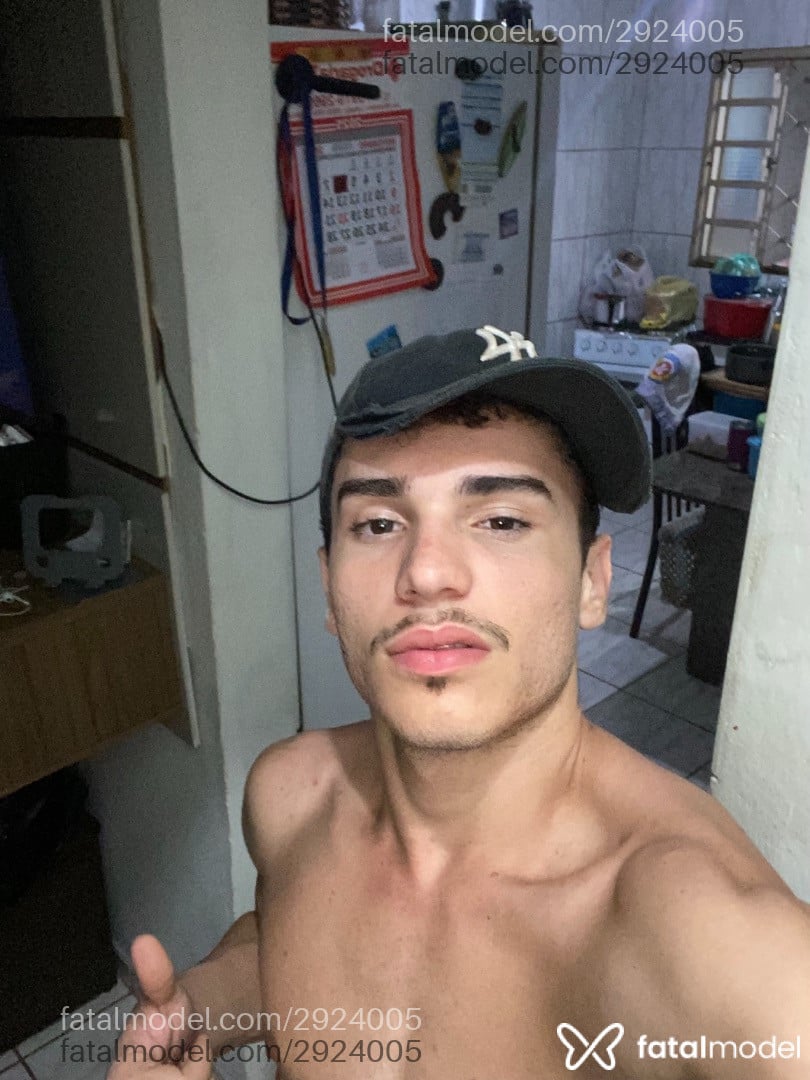 Acompanhante homem com cabelo castanho de olhos castanhos em Ribeirão Preto - Fernando Boneti